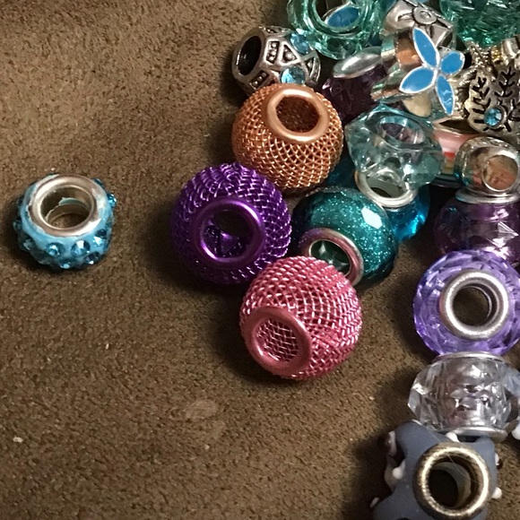 Large hole beads - de stash lot of 15 mystery box    ...  D-3 - Picture 3 of 7